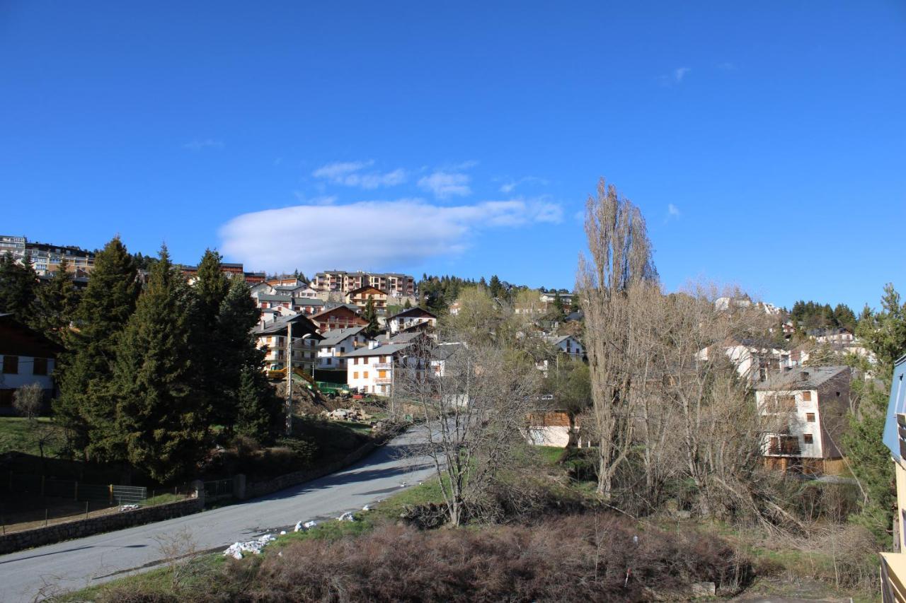 Studio Isard, Wifi Et Parking Gratuit, Navette Gratuite Au Pied De La Residence, Possibilite Forfait Menage Et Location Linge De Lit Et Toilette, A 10 Minutes A Pied Du Centre Ville Font-Romeu-Odeillo-Via Exterior foto
